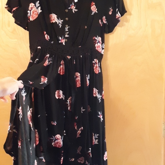 Dress - Picture 2 of 4